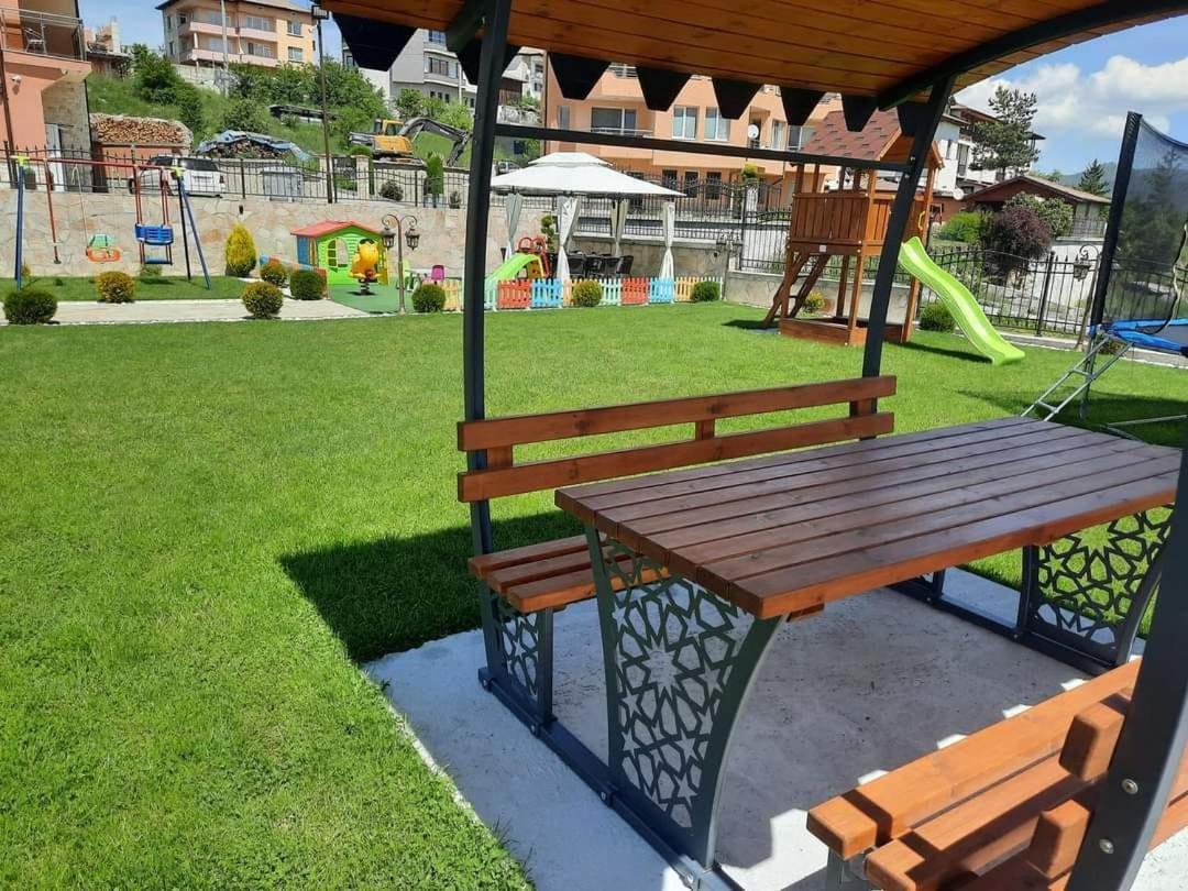 Perla Hotel Dospat Exterior foto